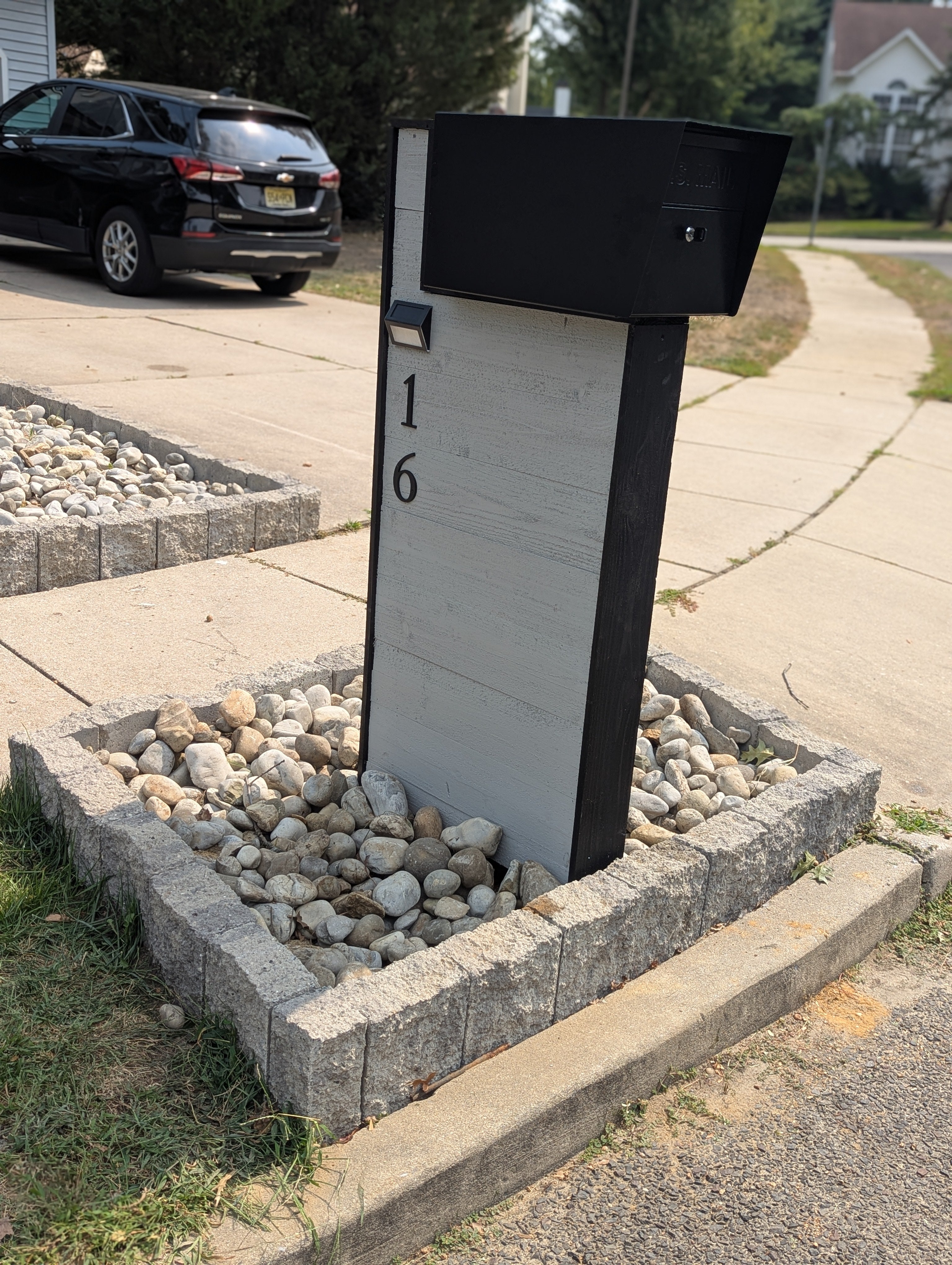Premium Cedar Mailbox with Paver Surround